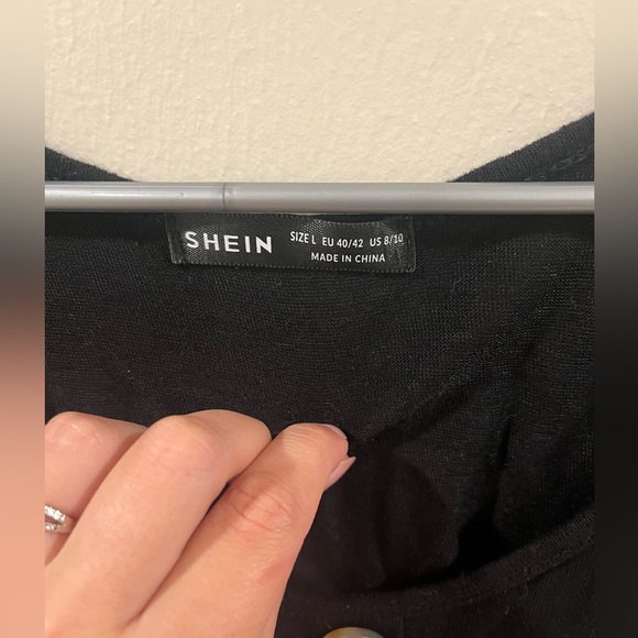 Large black SHEIN tank top - Picture 3 of 3